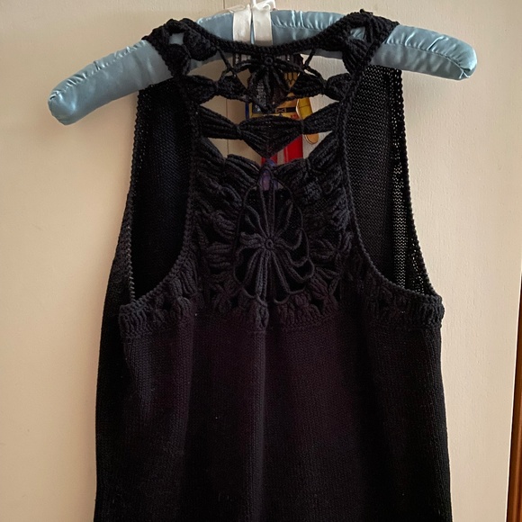 Ideology black knit T-style sleeveless top, size large - Picture 1 of 4